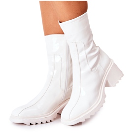 PM1 Botas altas lacadas no salto branco Merelien