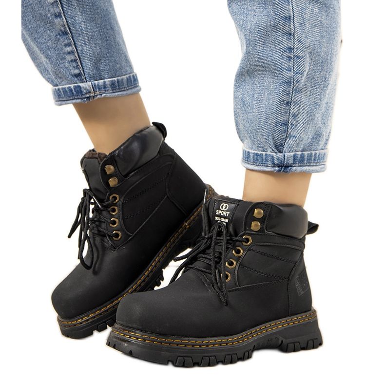 Botas femininas pretas com isolamento da Lívia preto Botas femininas pretas com isolamento da Lívia preto