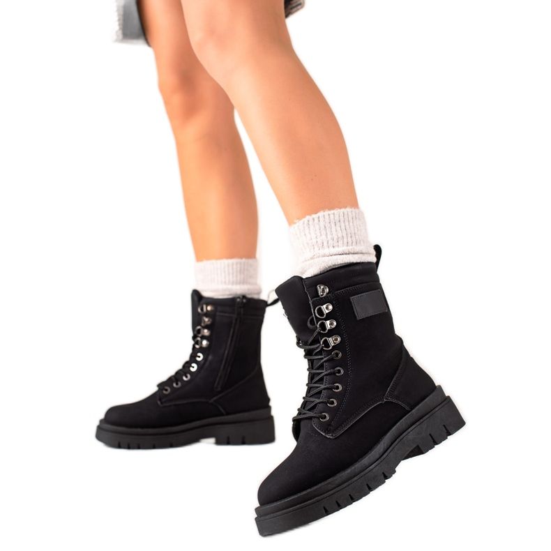 TRENDI Classic Black Trappers preto