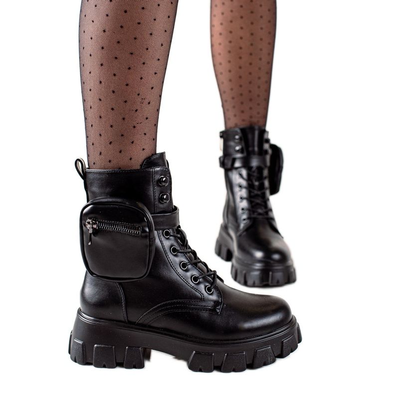 TRENDI Trabalhadores negros com bolso preto