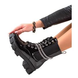 TRENDI Trabalhadores Envernizados Com Correntes preto