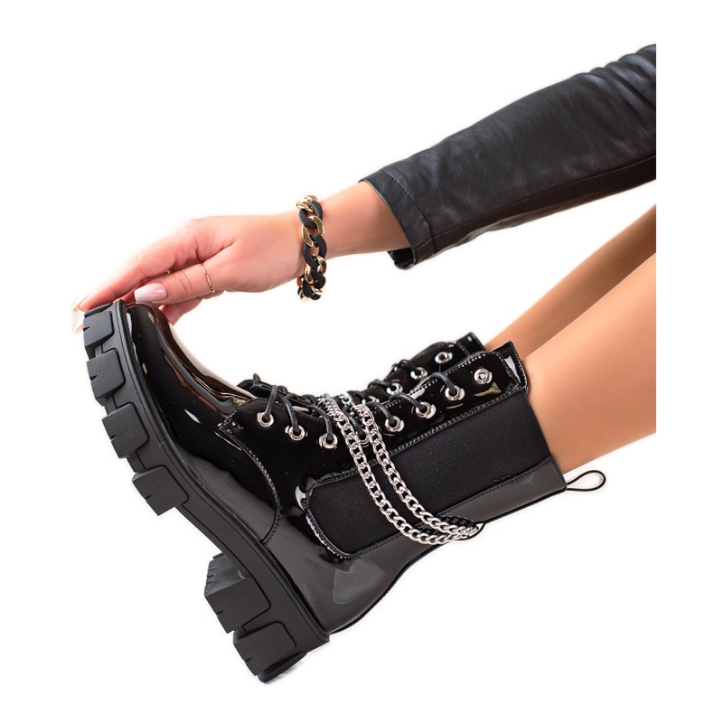 TRENDI Trabalhadores Envernizados Com Correntes preto