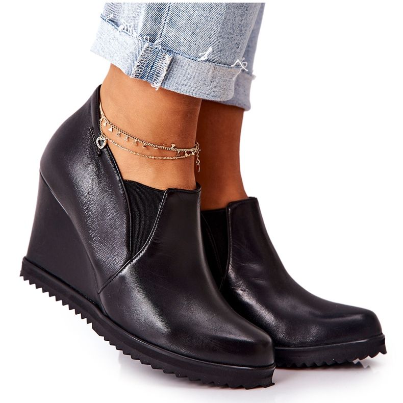 Botas pretas em cunha Monnari M79 / 1 preto