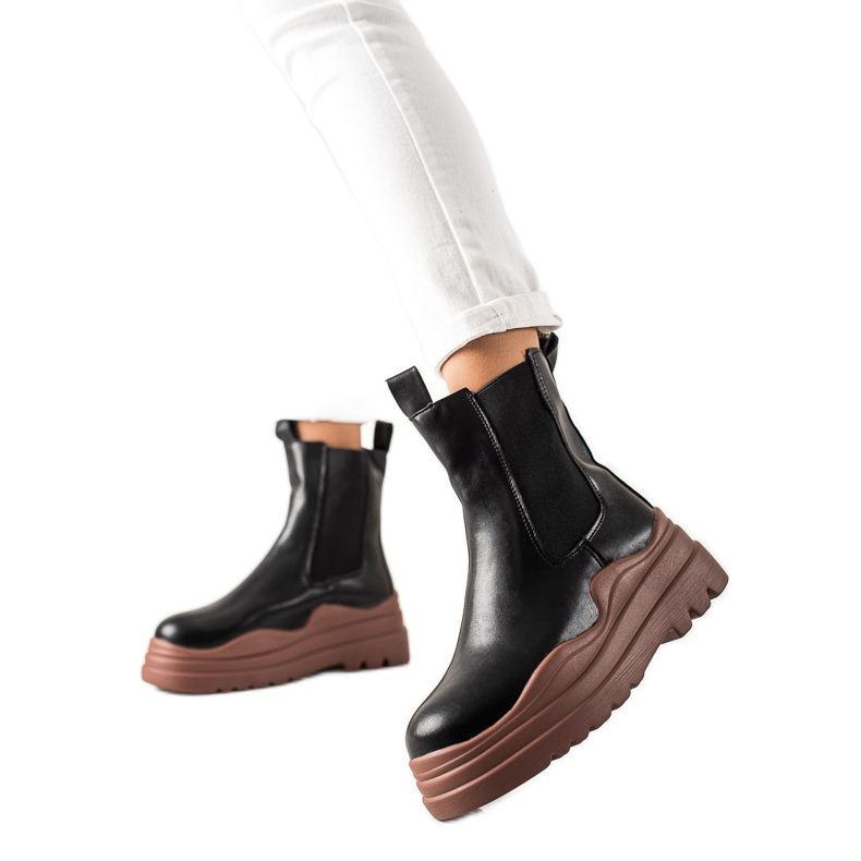 TRENDI Botas Chelsea na plataforma da moda preto