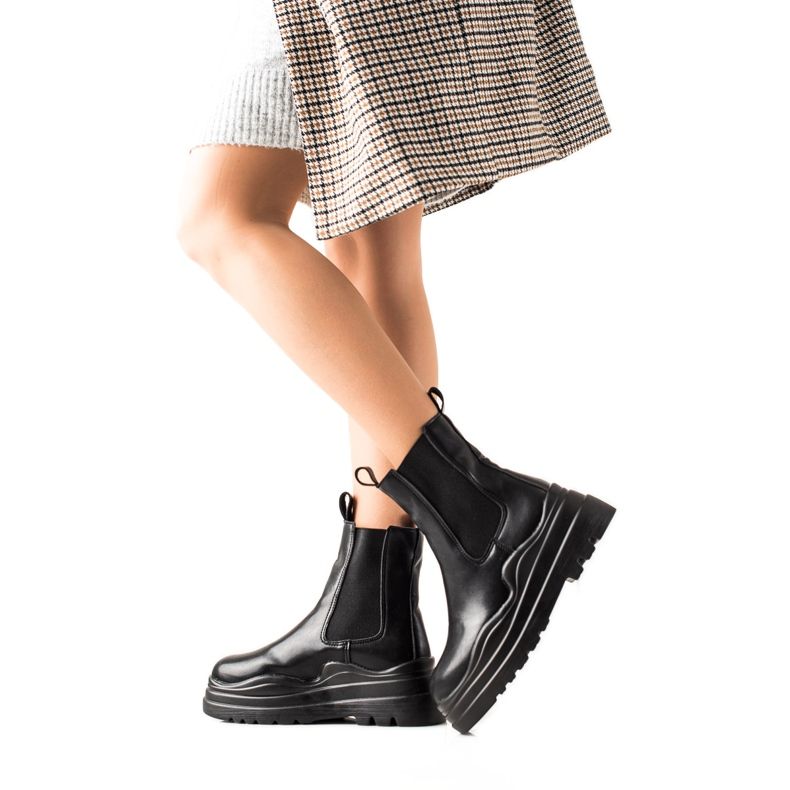 TRENDI Botas Chelsea na plataforma da moda preto