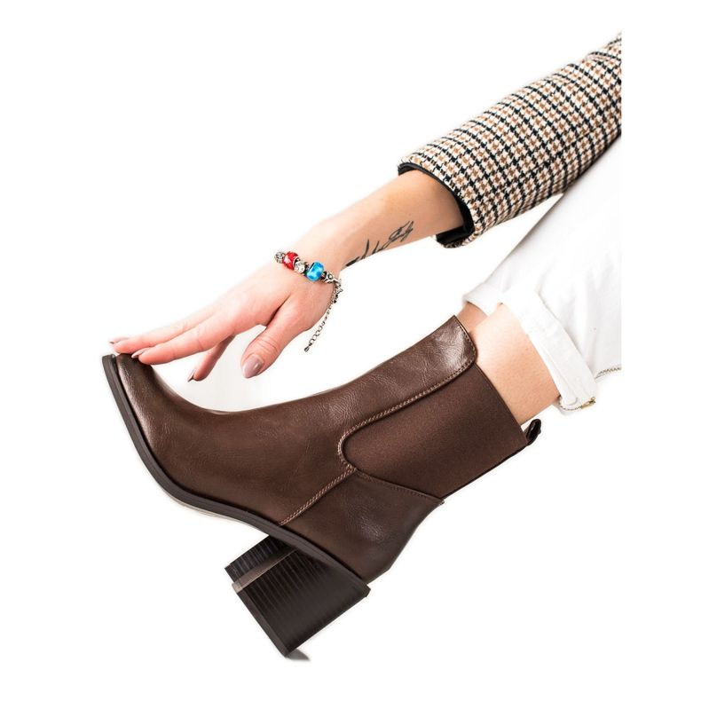 Laura Mode Botas elegantes castanho