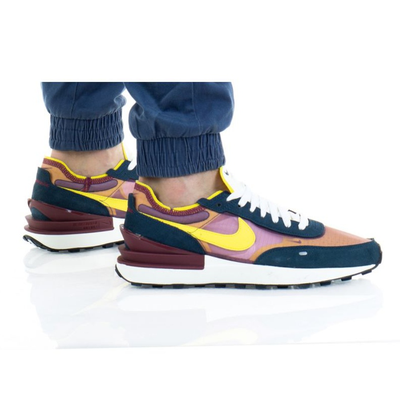 Tênis Nike Waffle One Se M DD8014-600 multicolorido