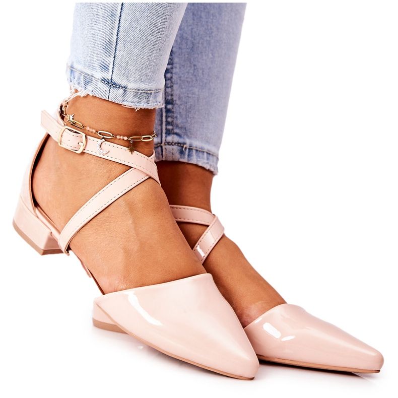 WS1 Bombas patenteadas de salto baixo bege Giovanna