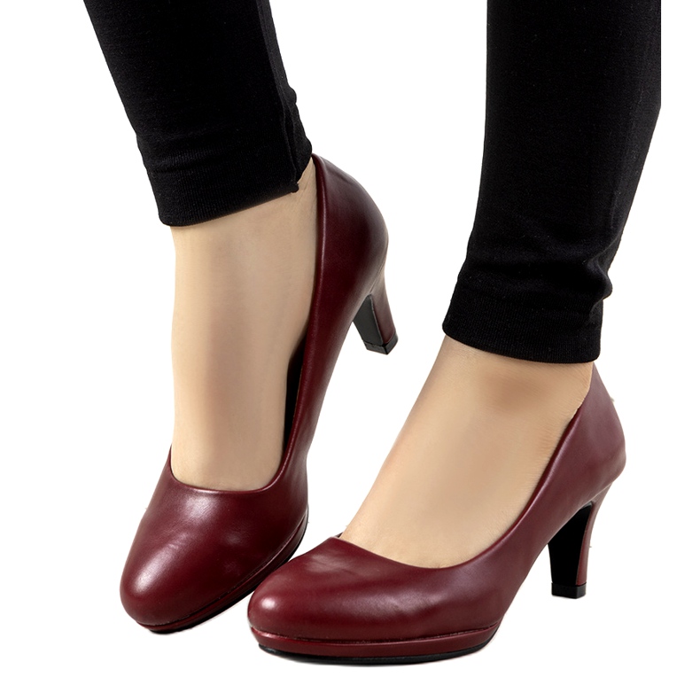 Sapatos Burgundy com salto de couro Fink preto Sapatos Burgundy com salto de couro Fink preto