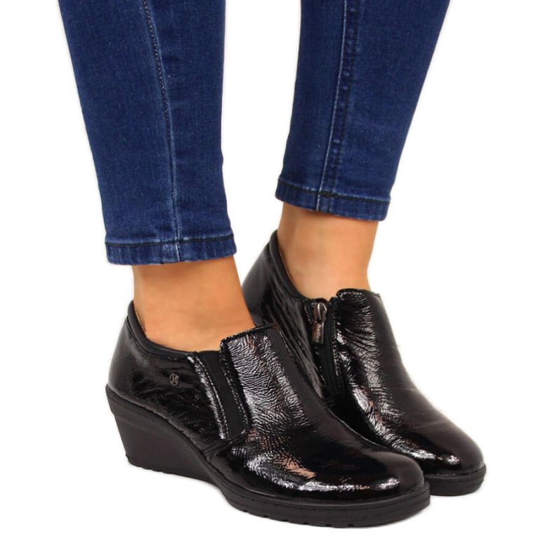 Sapatos de couro lacado Helios W 389 preto