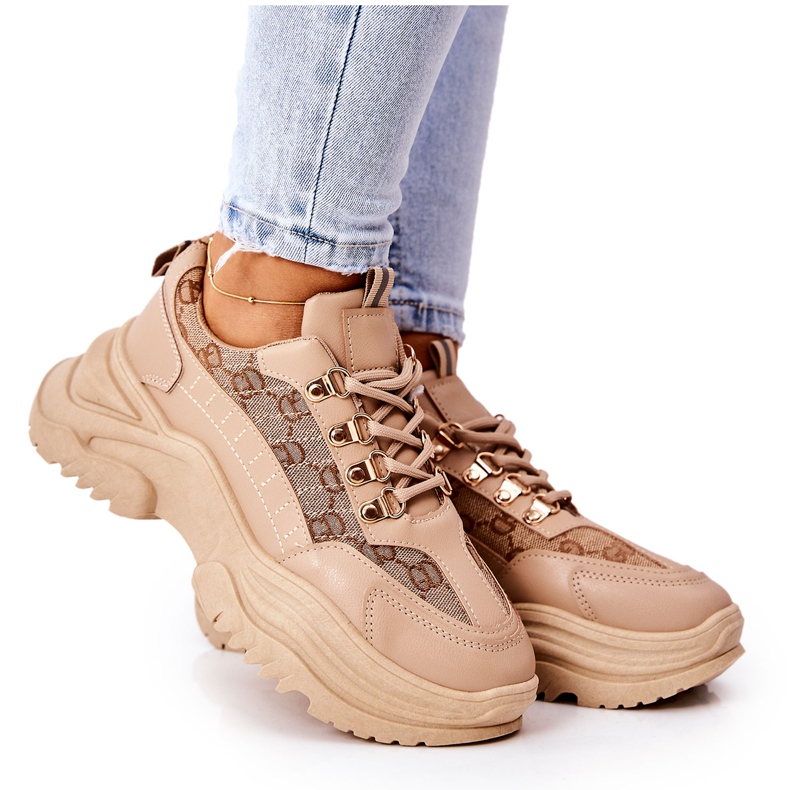 PM1 Calçados Esportivos na plataforma Bege Flynn