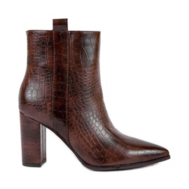Botins castanhos no poste Zahara marrom