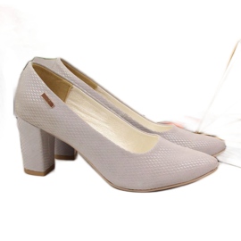 Bombas no poste Monique W AN866A cinza Bombas no poste Monique W AN866A cinza