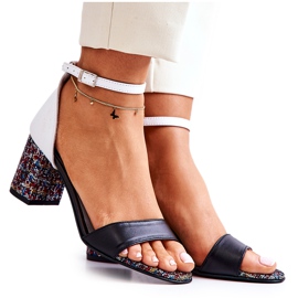 PA2 Sandálias de couro em uma barra Lorene preto e branco multicolorido