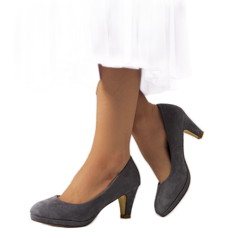 BM Scarpin cinza no salto Vitoria