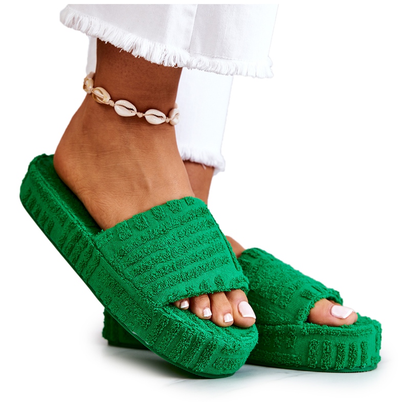 FJ1 Chinelos na plataforma Green Lilly verde