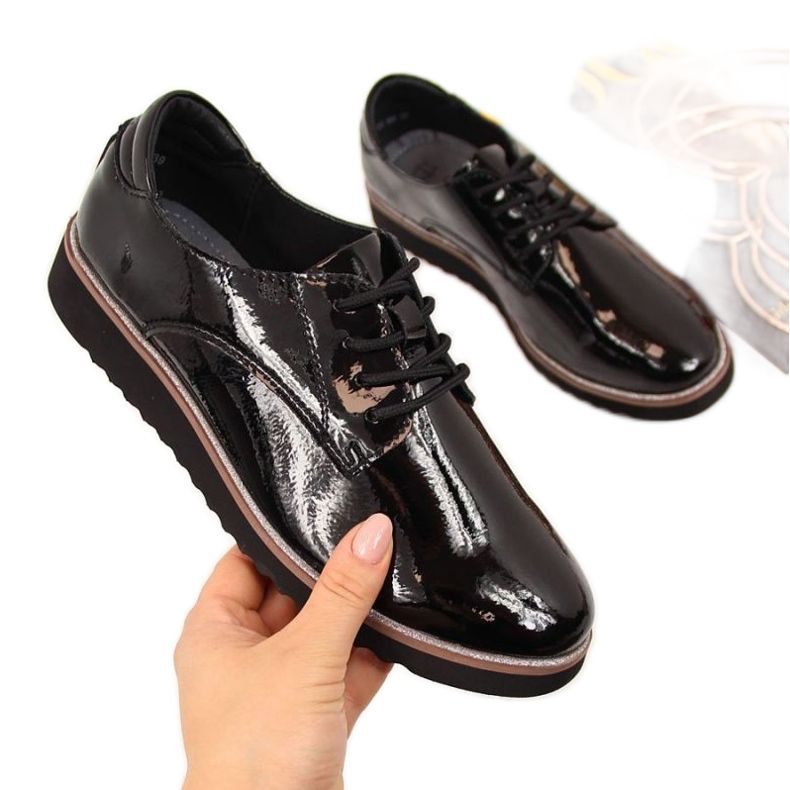 Sapatos de couro lacado Filippo W PAW174 preto