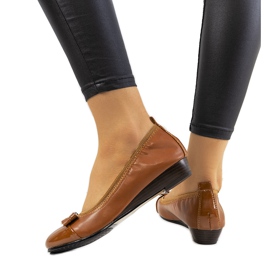 Bailarinas marrons na cunha Rees castanho