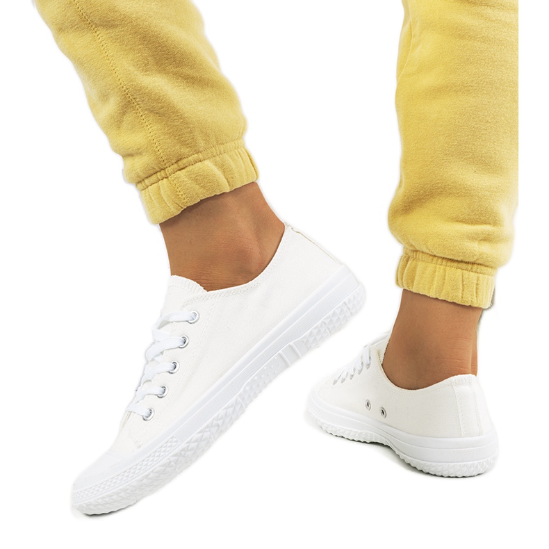 Tênis feminino branco da Casas