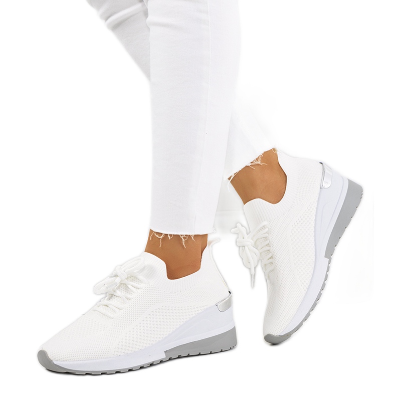 Tênis branco na cunha Sabelia