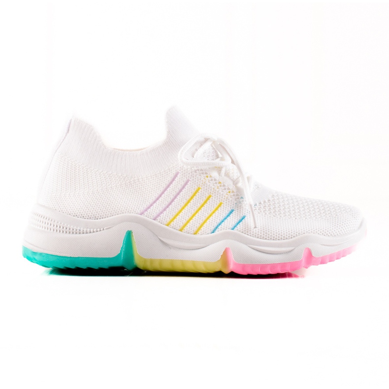 TRENDI Tênis esportivo em uma plataforma colorida branco