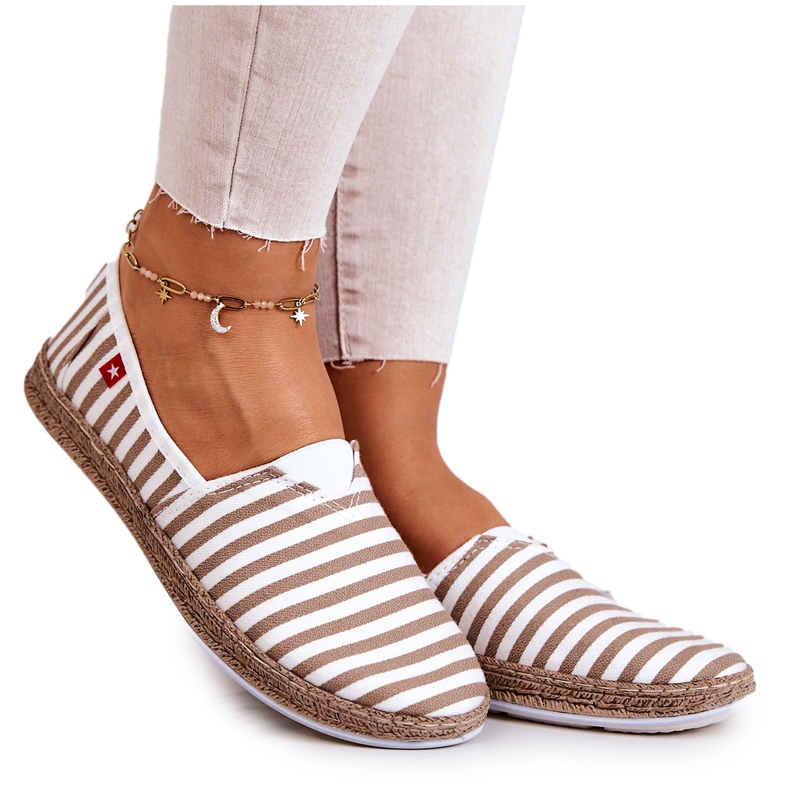 Alpercatas femininas Big Star slip-on Stripes FF276029 Bege branco