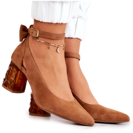 Sapatos de camurça com laço Maciejka 05059-29 Marrom