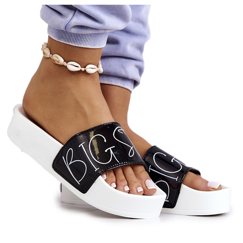 Chinelos femininos de borracha Big Star JJ274A276 branco e preto