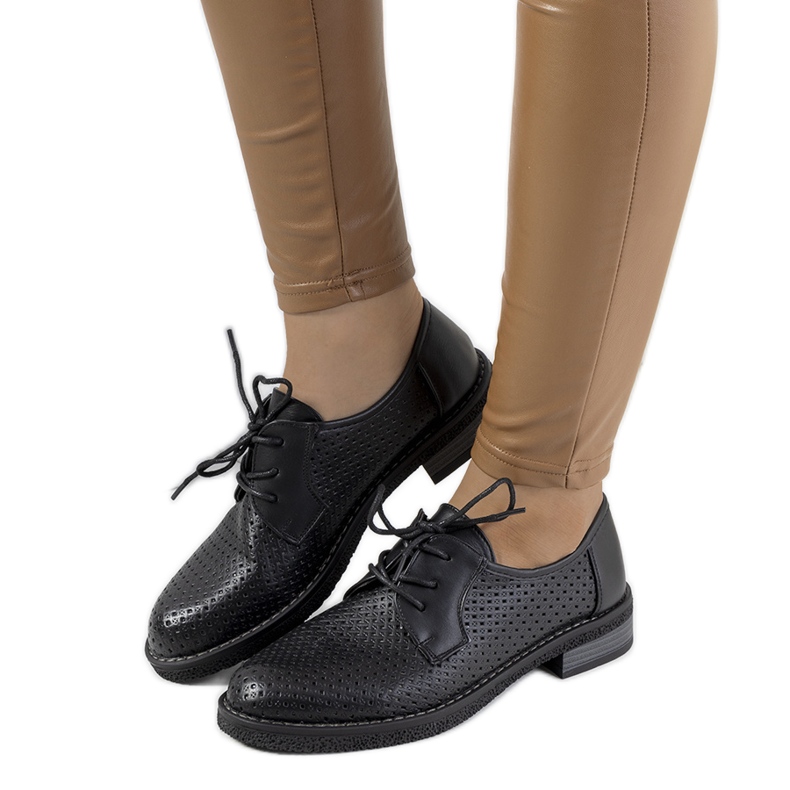 Tênis oxford vazado preto Ortensia