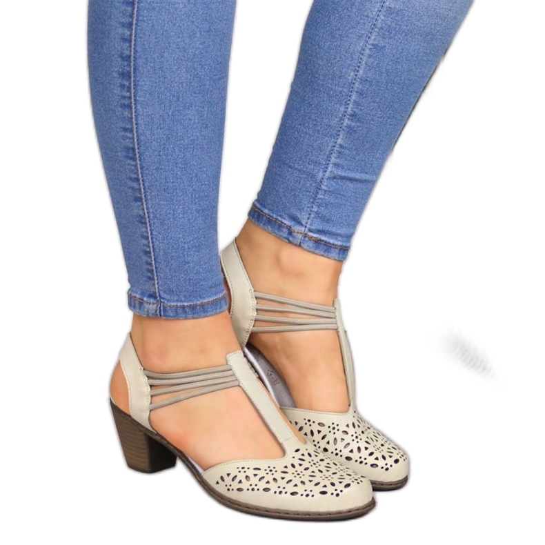 Sandálias de couro Rieker W RKR316 bege