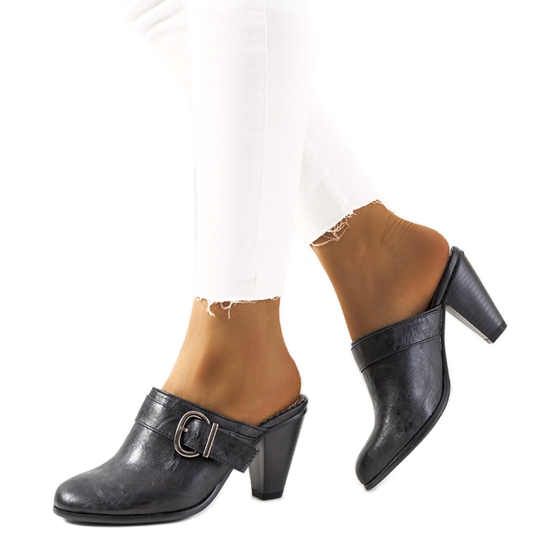 Salto alto preto Gralow