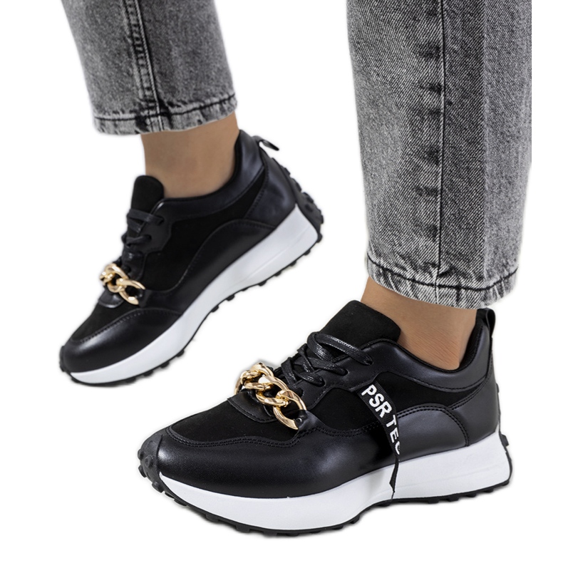 Tênis preto com corrente Samina