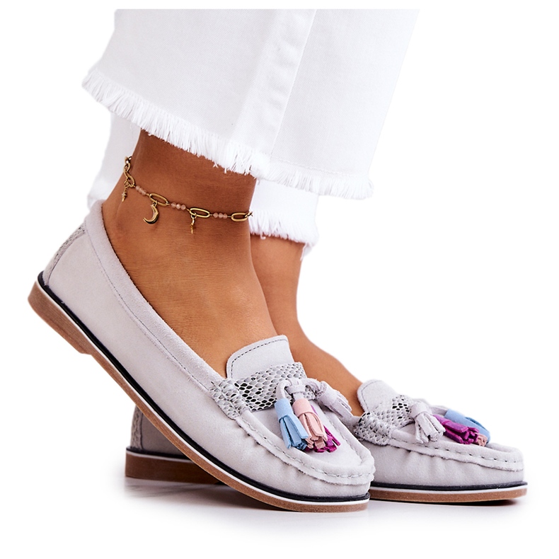 Mocassins femininos de camurça com franjas cinza Laressa