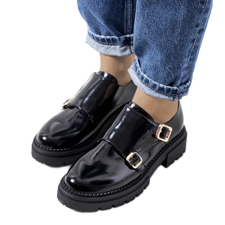 Sapatos Valks lacados a preto