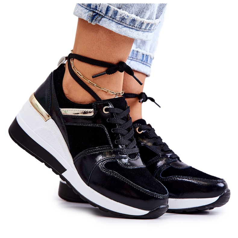 S.Barski Sapatos desportivos de couro preto e branco Rayana em uma cunha