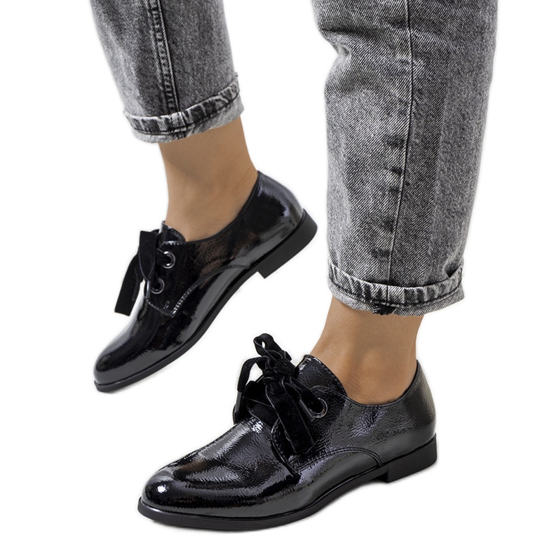 Sapato preto lacado Munter