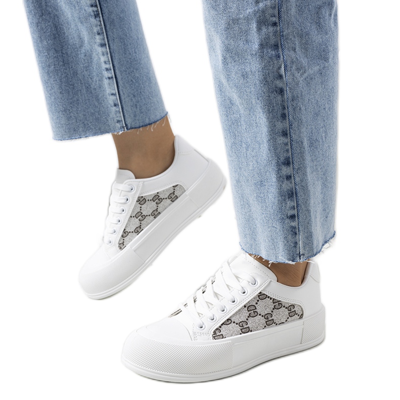 Tênis branco na plataforma Birkett cinza