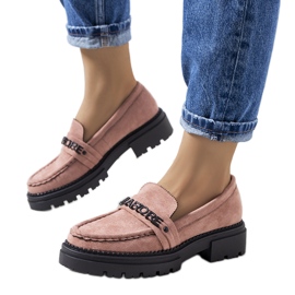 Mocassins cor de rosa em uma sola de trator de Gosens