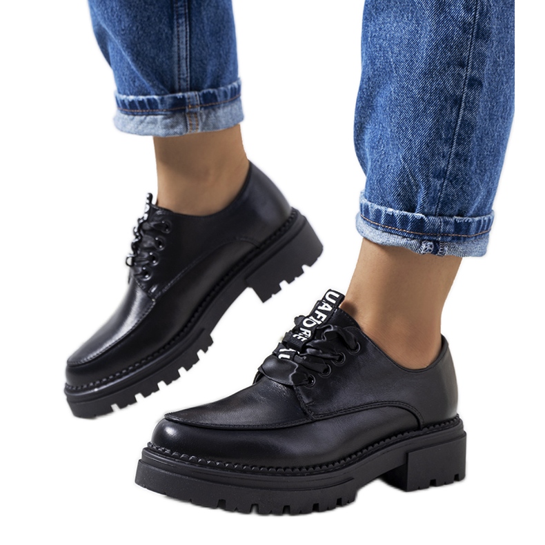 Sapatos femininos Merivale pretos