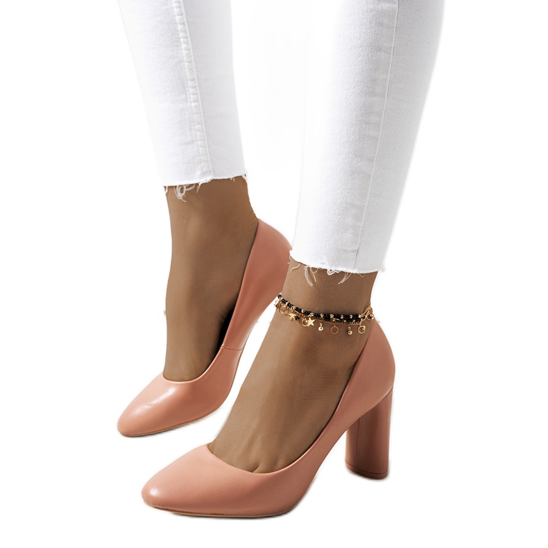 Bombas cor de rosa no post Burnaby