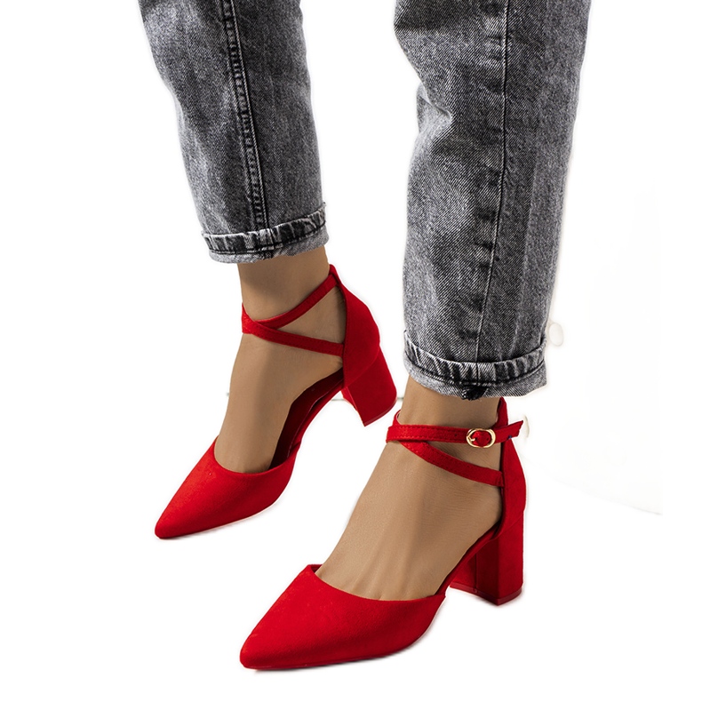 Bombas vermelhas no poste baixo de Florina vermelho