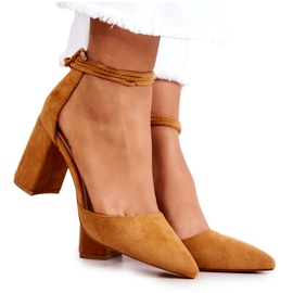 FB2 Bombas em uma barra amarrada em alface de camelo marrom amarelo