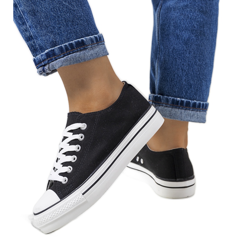 Tênis preto na plataforma Wessel