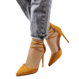 Salto de couro marrom com tira Glover