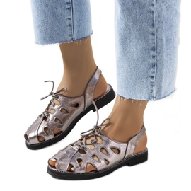 Sandália cinza com amarração Vlis