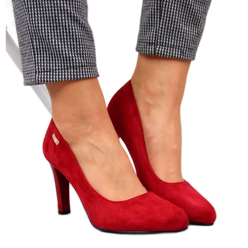 Bombas em um pilar vermelho de camurça Sergio Leone