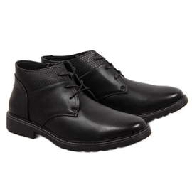 Sapatos casuais casuais Nowacki pretos isolados para homem