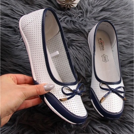 Bailarinas femininas de couro vazado branco eVento