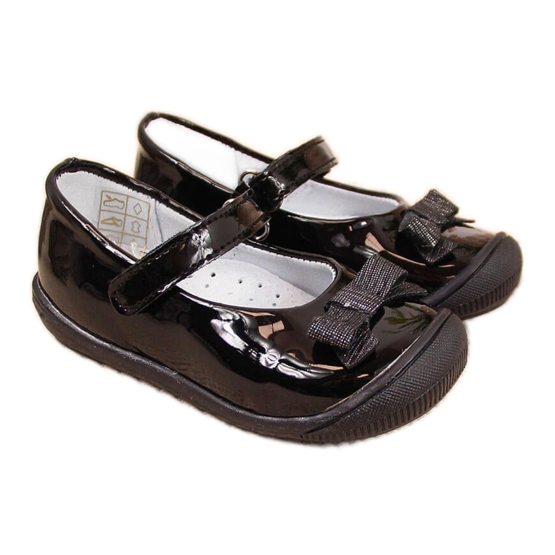 Bailarinas pretas de velcro para menina Kornecki 6065 preto
