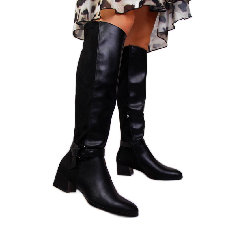 Botas femininas pretas Filippo em um bloco preto